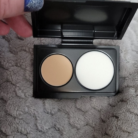 4 for $25 MAC STUDIO FIX POWDER FOUNDATION NC40 - Picture 5 of 10